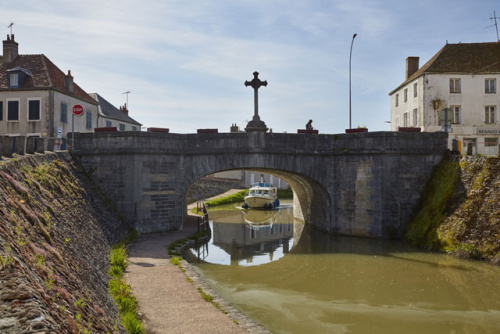 Bateau habitable sans permis bourgogne