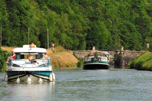 Bateau habitable sans permis bourgogne