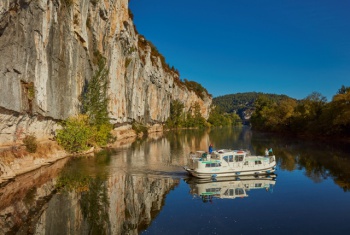 bateau habitable sur le lot