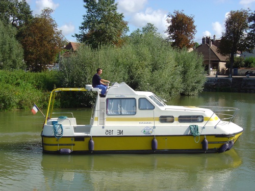Le lot en bateau croisière fluviale sans permis